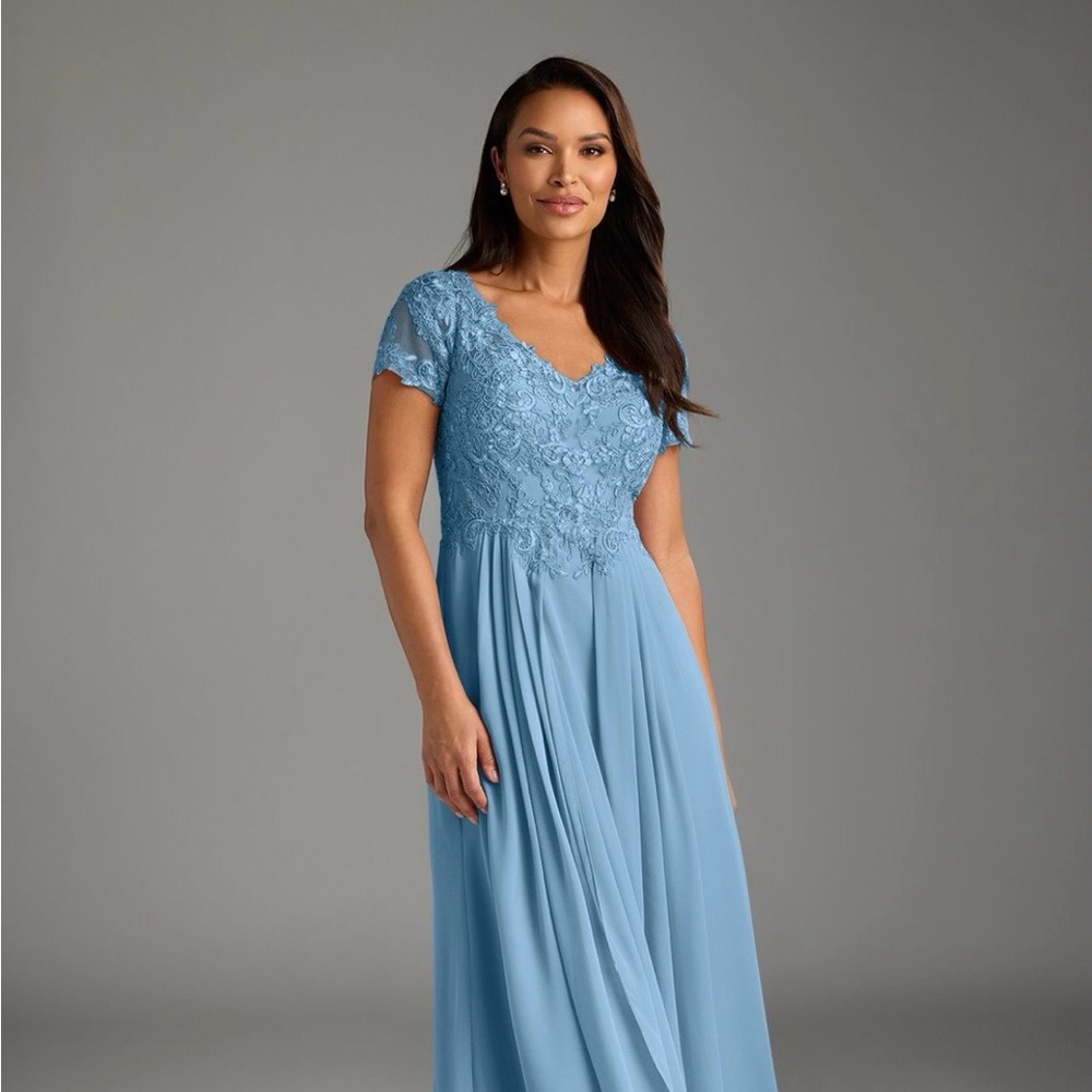 Light Blue Lace Bodice Chiffon Evening Dress